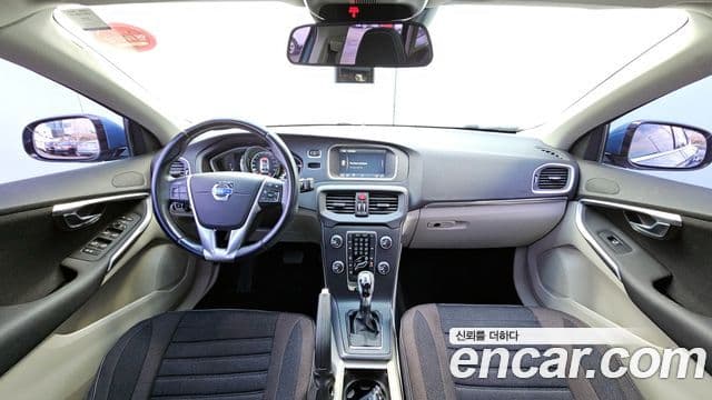 Volvo V40 2세대, 2015 7