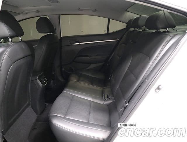 Hyundai Avante AD Premium, 2016 10