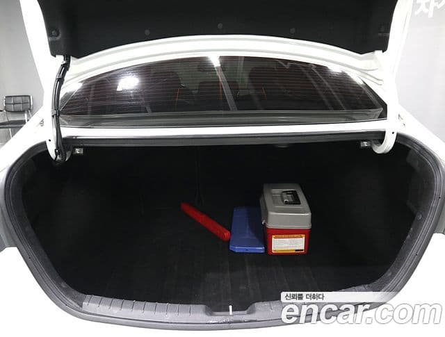 Hyundai Avante AD Premium, 2016 17