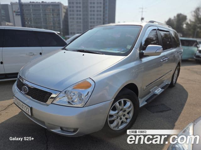 Kia Carnival R топовая версия, 2012 3