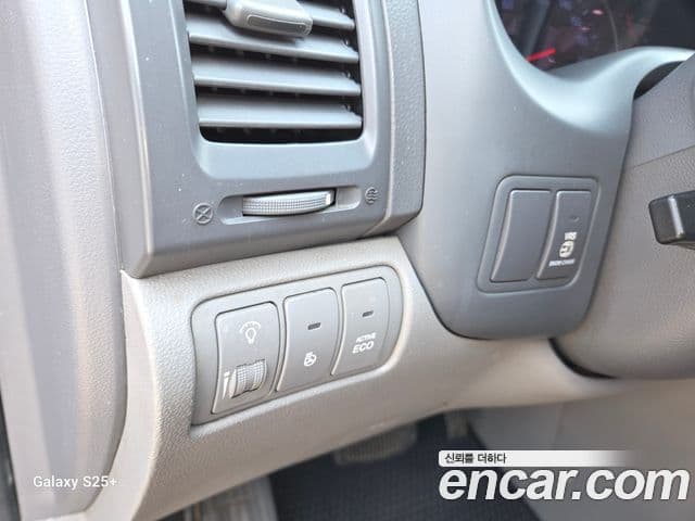 Kia Carnival R топовая версия, 2012 18