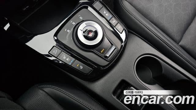 Kia The / новый New Seltos Signature, 2023 9