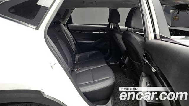 Kia The / новый New Seltos Signature, 2023 12