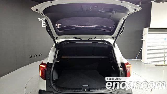 Kia The / новый New Seltos Signature, 2023 20