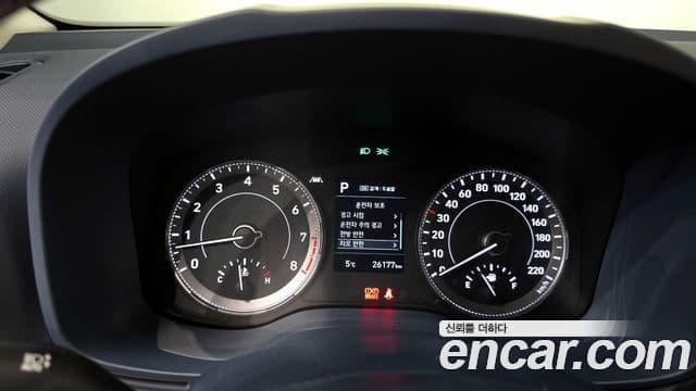 Hyundai Venue 1.6 Modern Plus, 2022 8