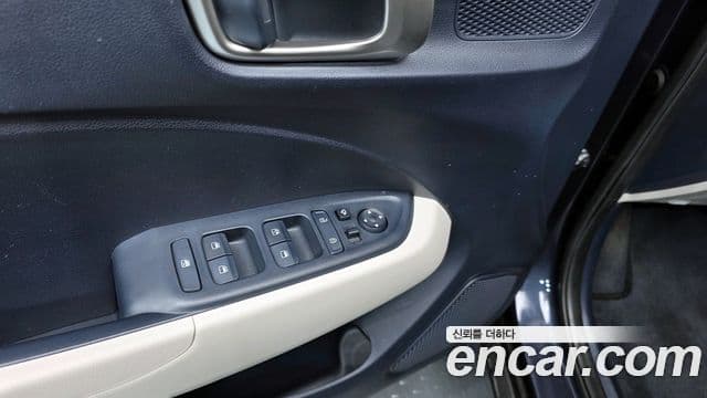 Hyundai Venue 1.6 Modern Plus, 2022 17