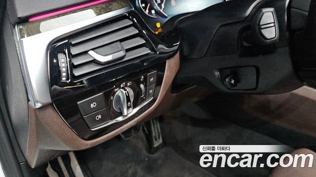 BMW 5시리즈 (G30) 540i xDrive M Sport Plus, 2018 16