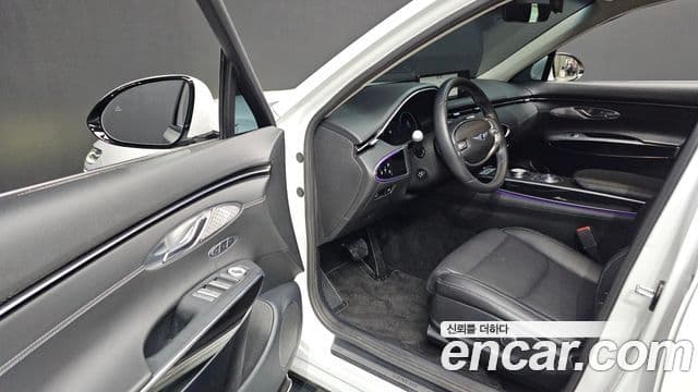 Genesis GV70, 2022 10