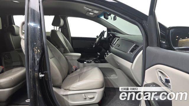 Kia The / новый New Carnival Prestige, 2019 11