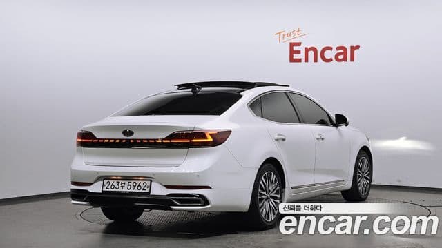 Kia K7 Premier гибрид Signature, 2020 2