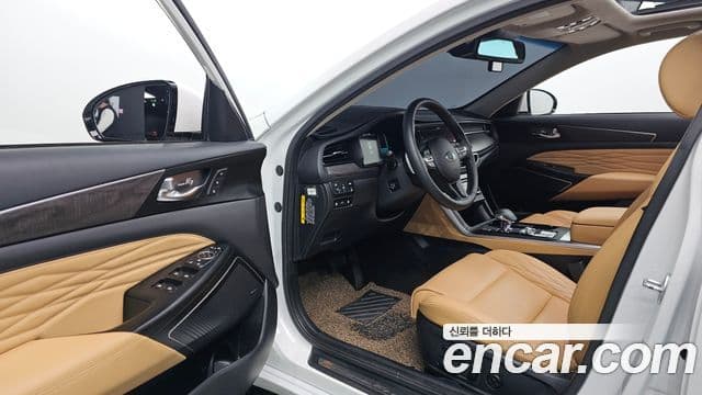 Kia K7 Premier гибрид Signature, 2020 11