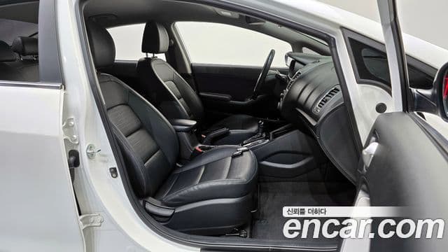 Kia The / новый New K3 Trendy, 2016 10