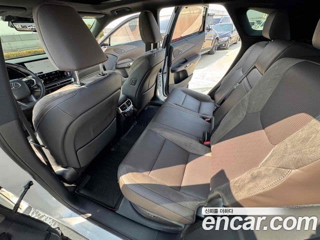 Lexus RX350h 5세대 Luxury, 2025 10