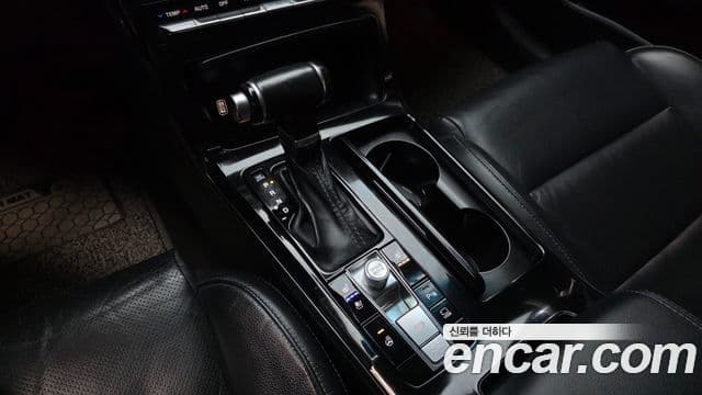 Kia K7 Premier 3.0 LPI Trendy(арендный автомобиль), 2020 9