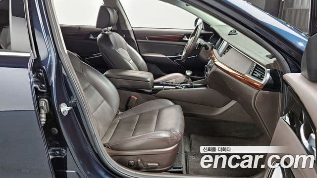 Kia All New K7 Noblesse, 2016 10