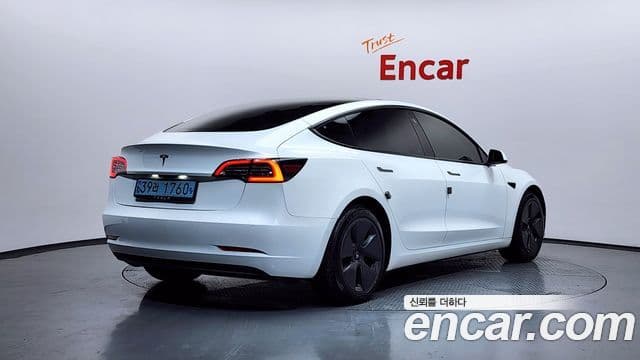 Tesla модель 3, 2022 2