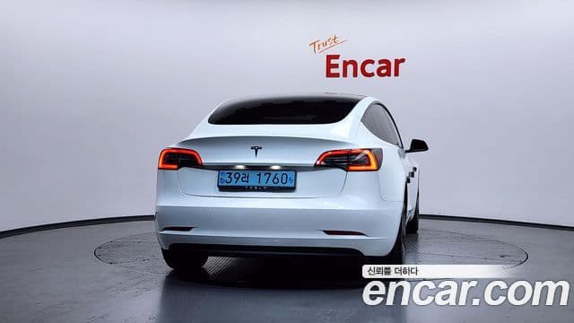 Tesla модель 3, 2022 4