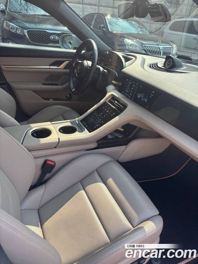 Porsche 타이칸 4 Cross Turismo, 2024 12