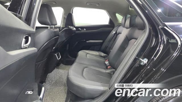 Kia K5 гибрид 3세대 Prestige, 2023 12