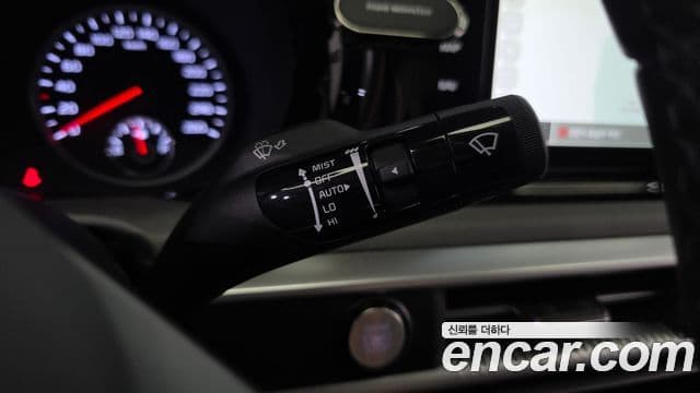 Kia K5 гибрид 3세대 Prestige, 2023 17