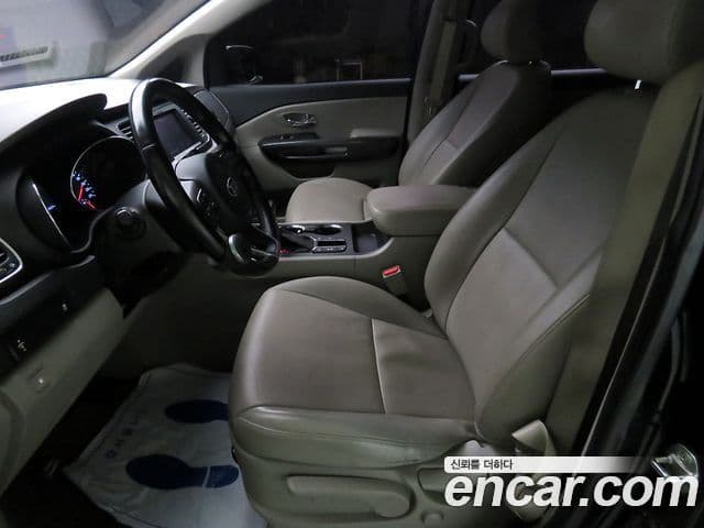 Kia The / новый New Carnival Luxury, 2019 все фото