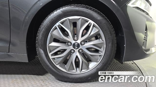 Kia K5 гибрид 3세대 Noblesse, 2021 все фото