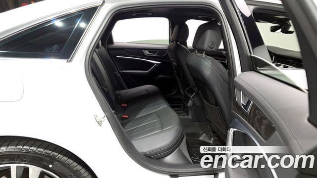 Audi A6 (C8) Premium, 2023 12