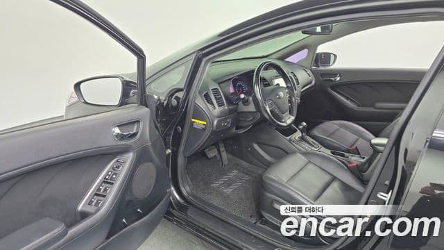 Kia K3 Prestige, 2013 10