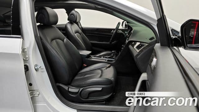 Hyundai LF Sonata 2.0 Smart, 2015 10