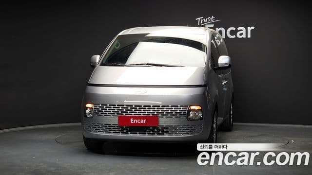 Hyundai Staria Modern, 2025 3