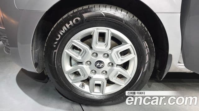 Hyundai Staria Modern, 2025 все фото