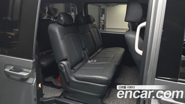 Hyundai Staria Modern, 2025 12