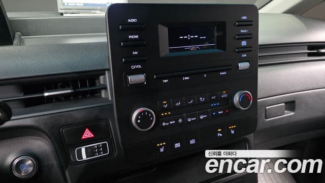 Hyundai Staria Modern, 2025 18