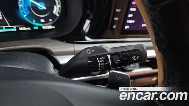 Kia K5 гибрид 3세대 Signature, 2020 18