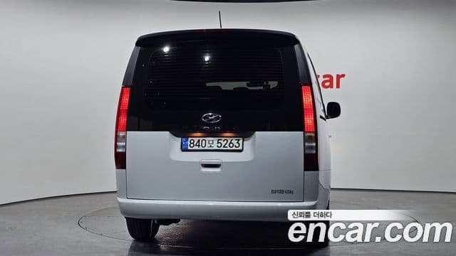 Hyundai Staria Modern, 2022 4