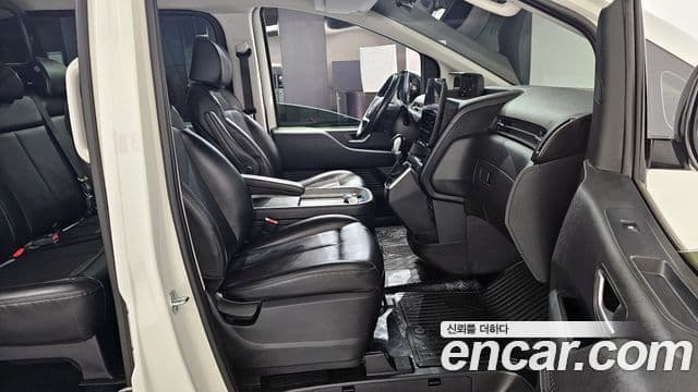 Hyundai Staria Modern, 2022 10