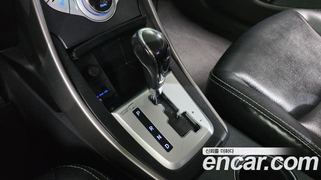 Hyundai Avante MD Luxury, 2012 9