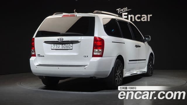 Kia Carnival R люксовая версия, 2013 2