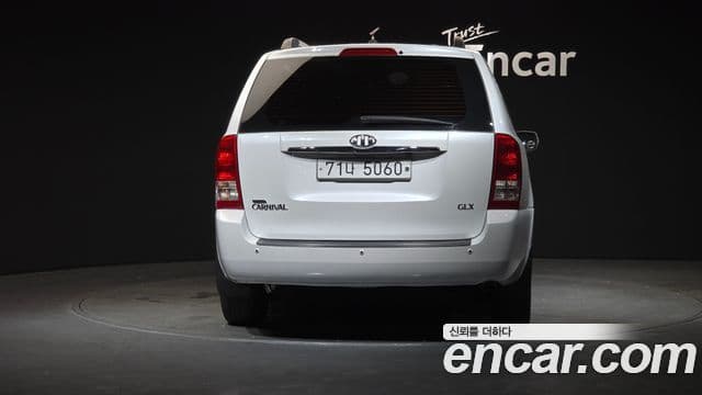 Kia Carnival R люксовая версия, 2013 4