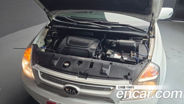 Kia Carnival R люксовая версия, 2013 6