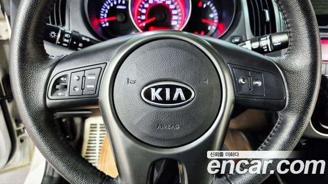 Kia Forte купе Prestige, 2011 8