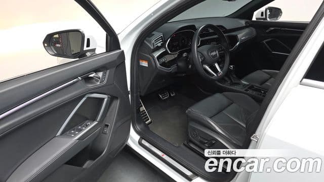 Audi Q3 (F3) 35 TDI Premium Sportback, 2023 10