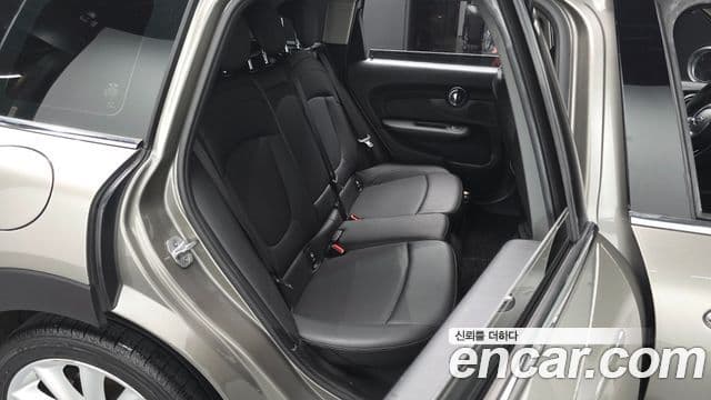 Mini Cooper D 클럽맨 2세대, 2019 12