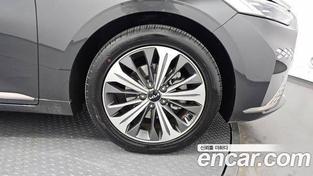 Kia K8 гибрид Noblesse, 2022 все фото