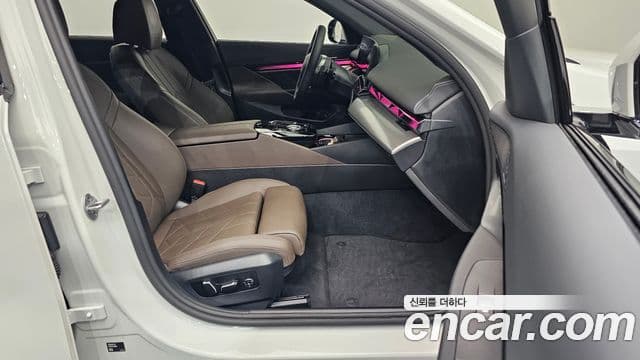 BMW 5시리즈 (G60) 523d M Sport, 2025 10