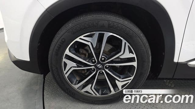 Hyundai Santa Fe TM Prestige, 2019 все фото