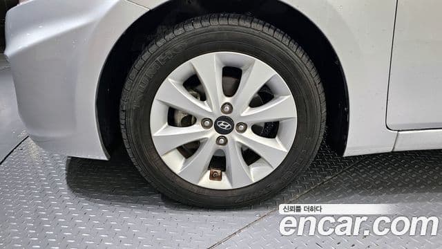 Hyundai Accent(новый кузов / новое поколение) Modern, 2016 все фото