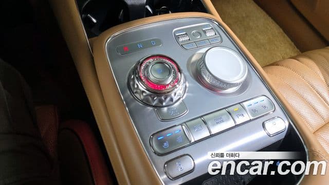 Genesis G90 (RS4) бензин 3.5 турбо e-S/C AWD, 2023 9