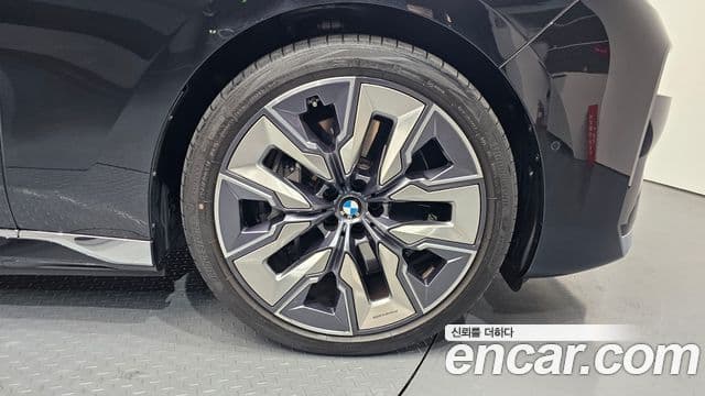 BMW 7시리즈 (G70) 750e xDrive Design Pure Excellence, 2023 все фото