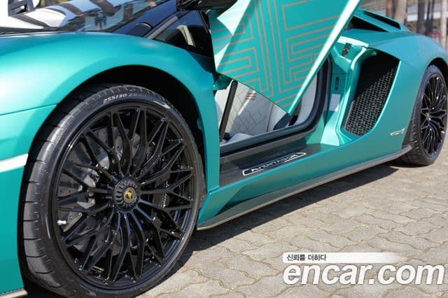 Lamborghini 아벤타도르 S LP740-4 Roadster, 2021 все фото